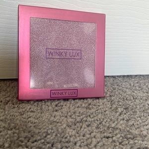 Wonky lux eye shadow palette
